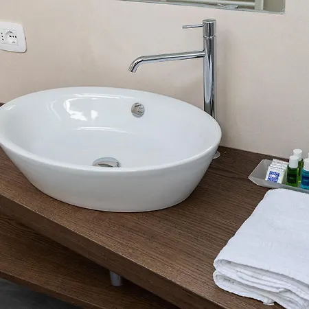 Continental - Tonelli Hotel 4*