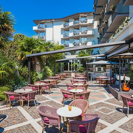 Hotel Continental - Tonelli Torbole Sul Garda